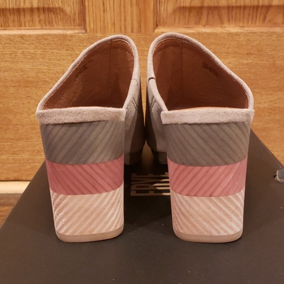 Frye Mule Sandals - Picture 4 of 8